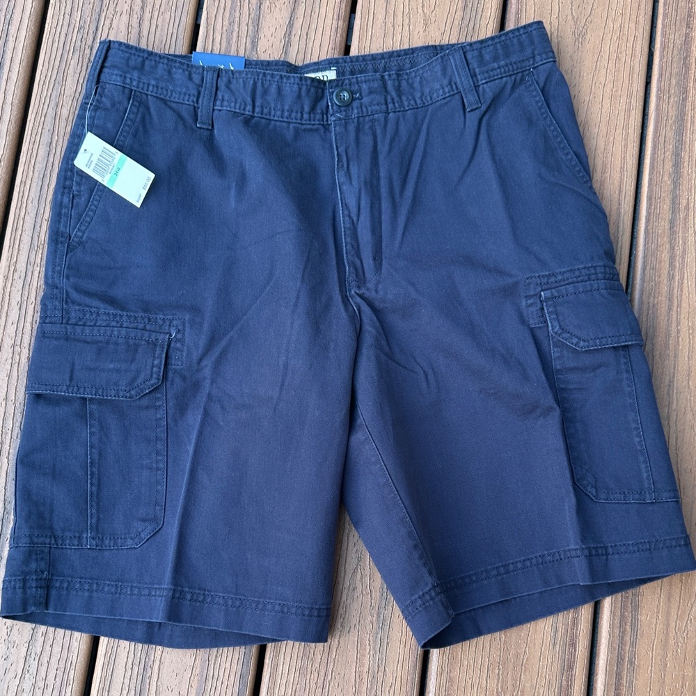 Men's NWT Navy Izod Cargo Shorts